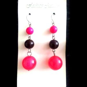 🆕 LISTING! FUCHSIA AND VIOLET BEADED DROP EARRINGS